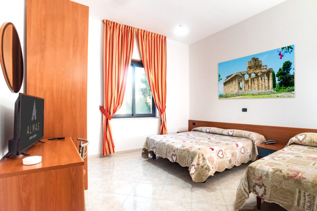 triple-room-paestum